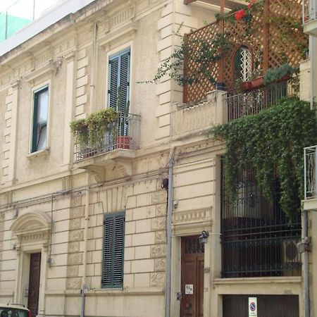 La Maison Des Livres Reggio di Calabria Luaran gambar